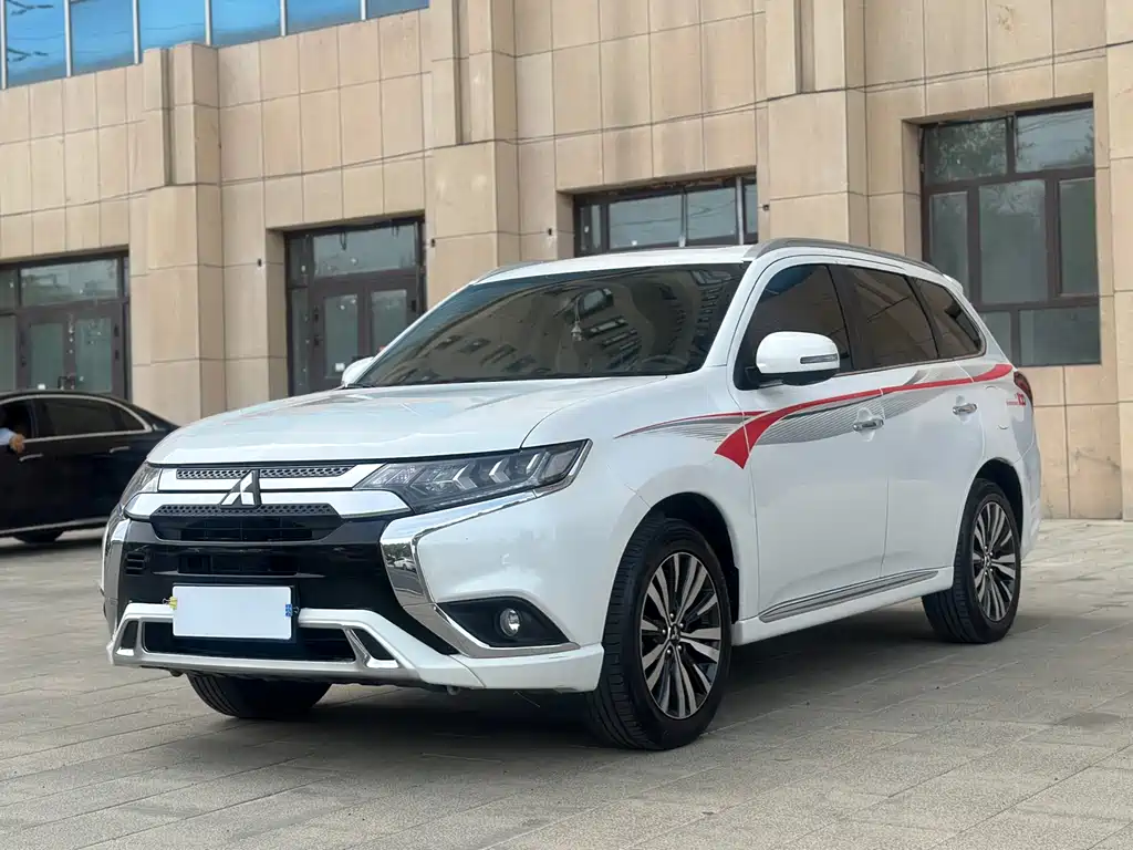 Купить Mitsubishi Outlander