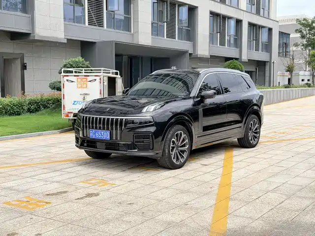 2025 Lynk & Co 09