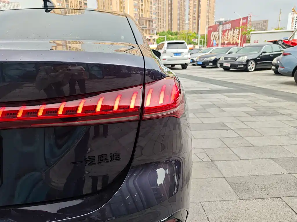 Audi A5L — миниатюра 9