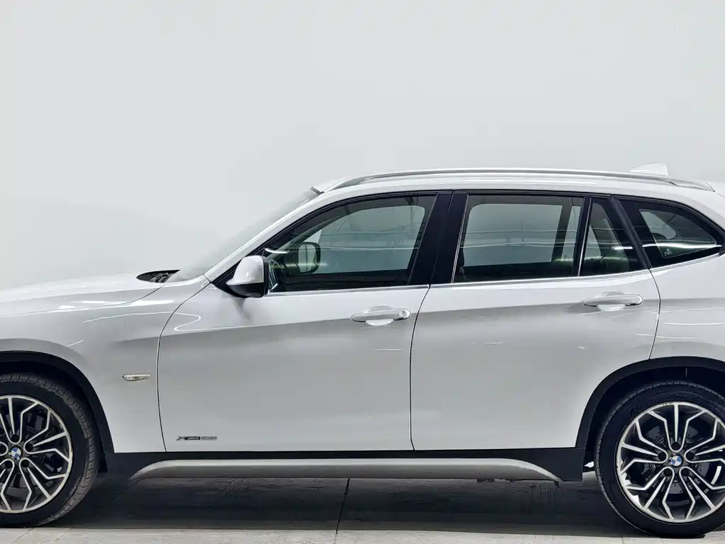 BMW X1 (Import) — миниатюра 7