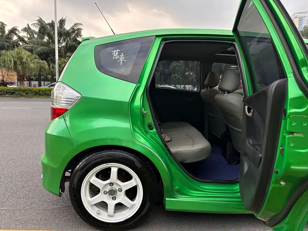 Honda Fit — миниатюра 21