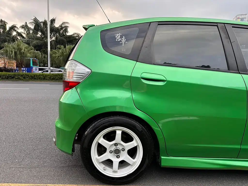 Honda Fit — миниатюра 25