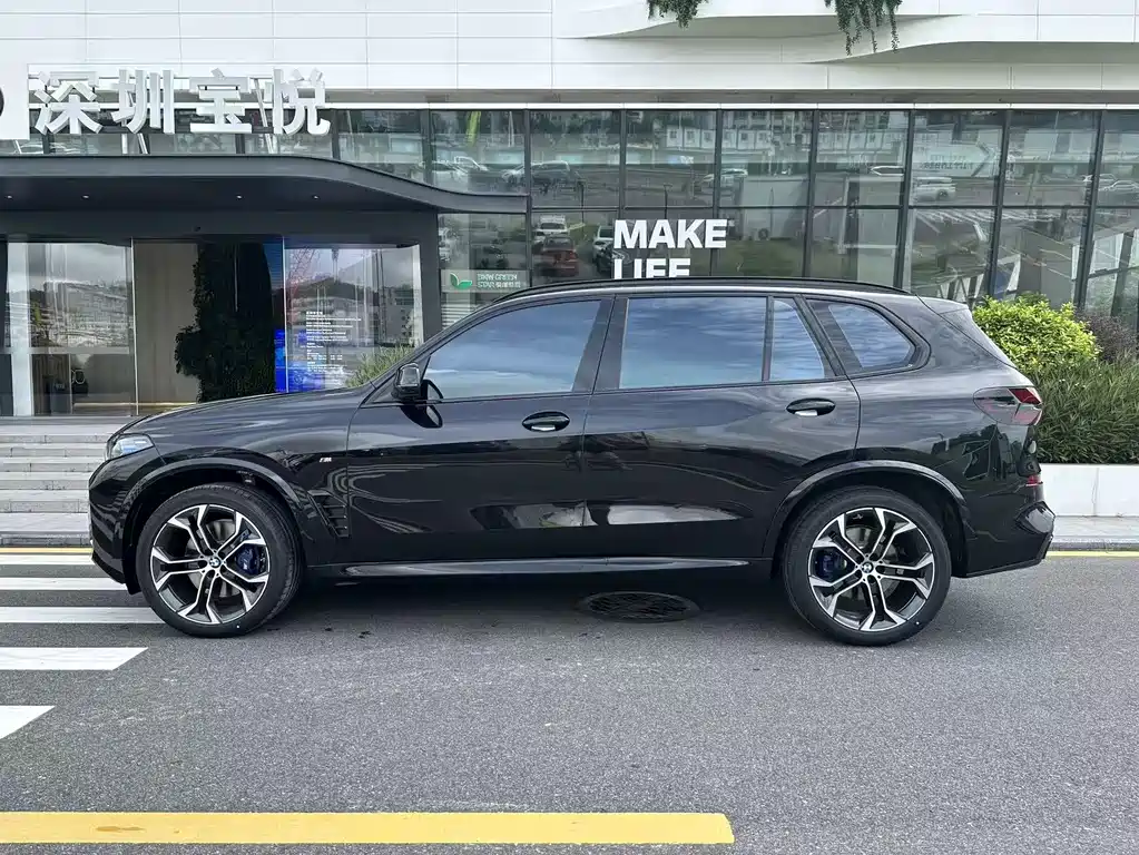 BMW X5 2026 xDrive 40Li M Sport