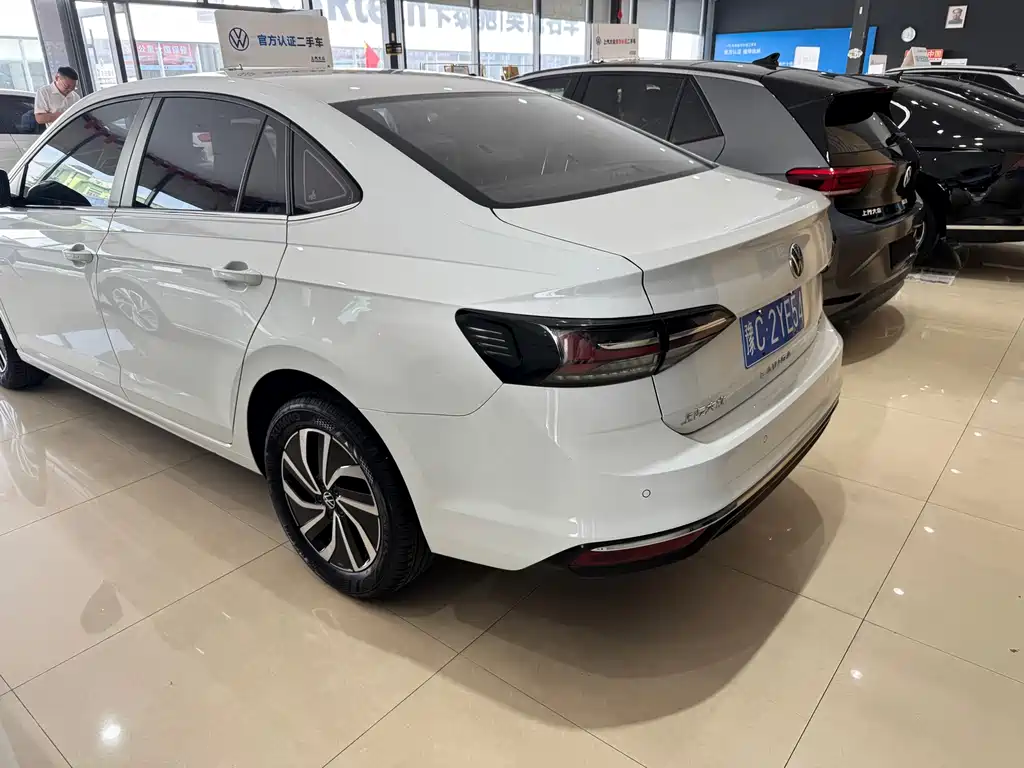Volkswagen Lavida — миниатюра 9