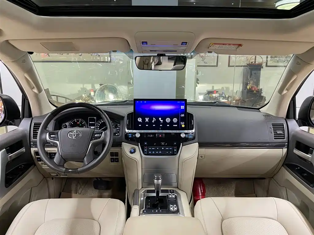 Toyota Land Cruiser 2021 5.7L