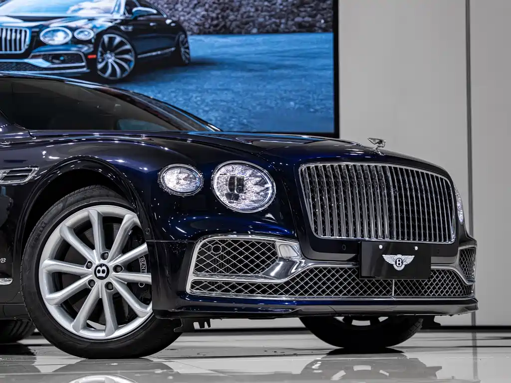 Bentley Flying Spur — миниатюра 6