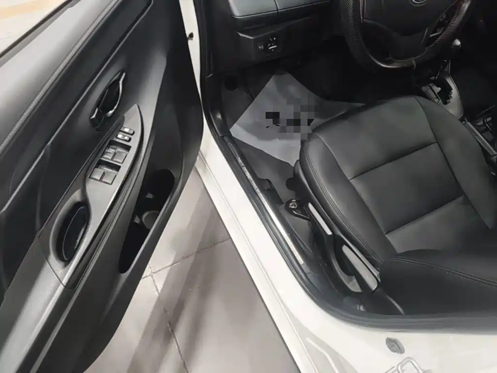 Toyota Yaris L — миниатюра 16