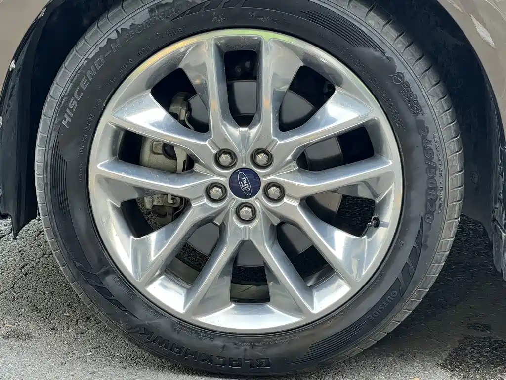Ford Edge — миниатюра 11