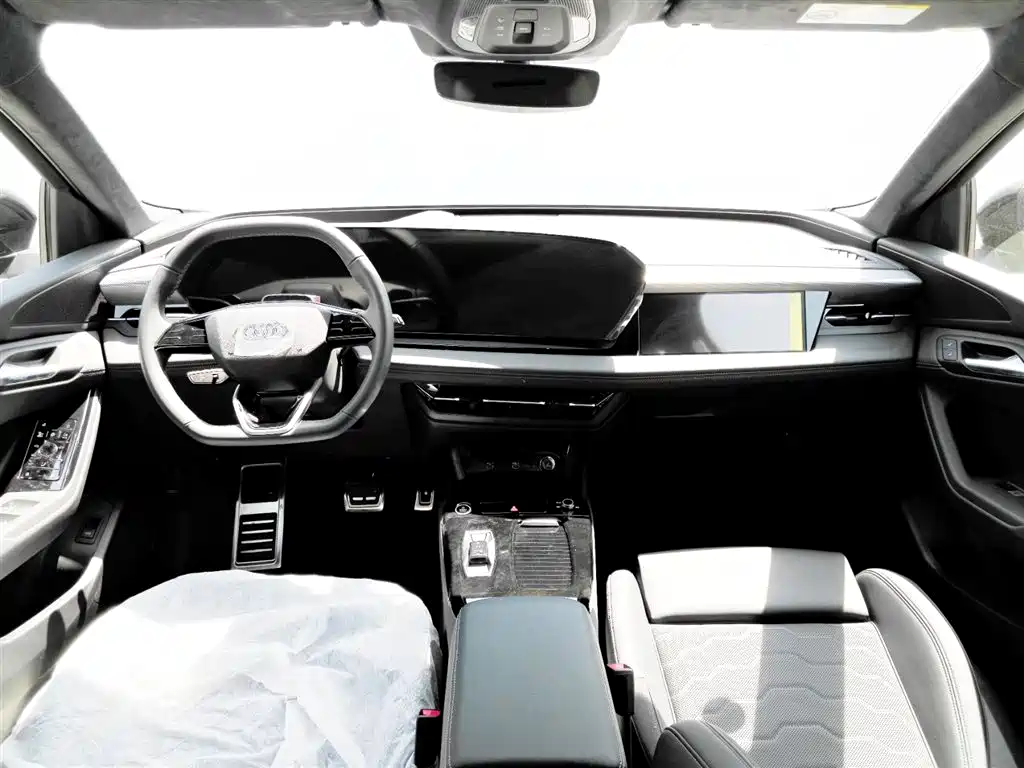 Audi Q6L e-tron