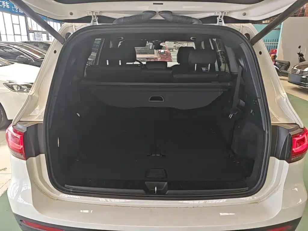 Mercedes-Benz GLB — миниатюра 19