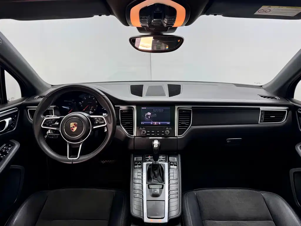 Porsche Macan — миниатюра 17