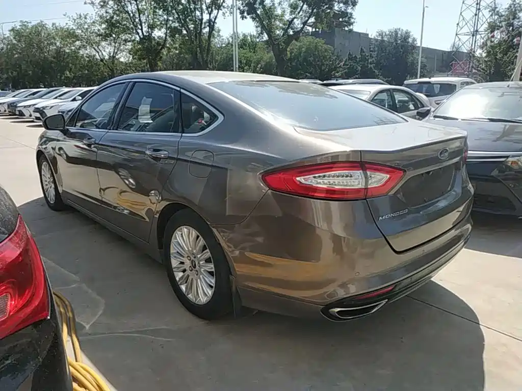 Ford Mondeo — миниатюра 5