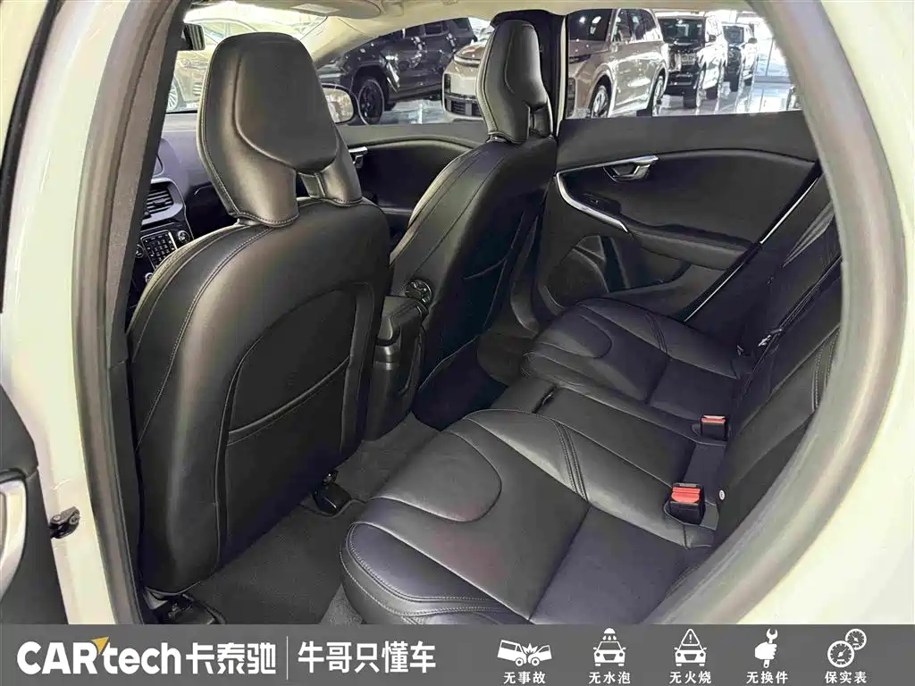 Volvo V40 — миниатюра 25