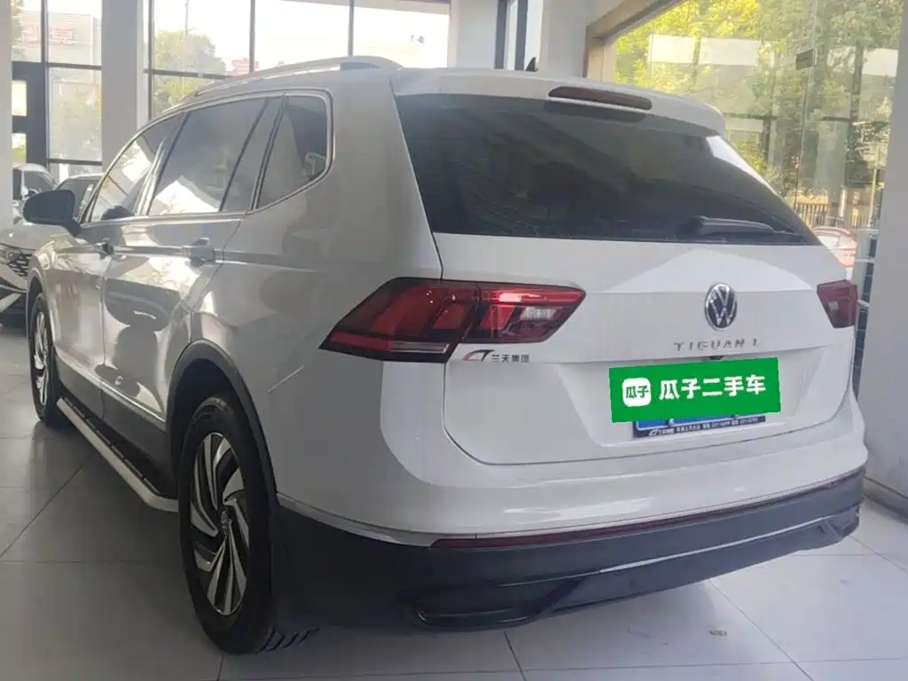 Volkswagen Tiguan L — миниатюра 5