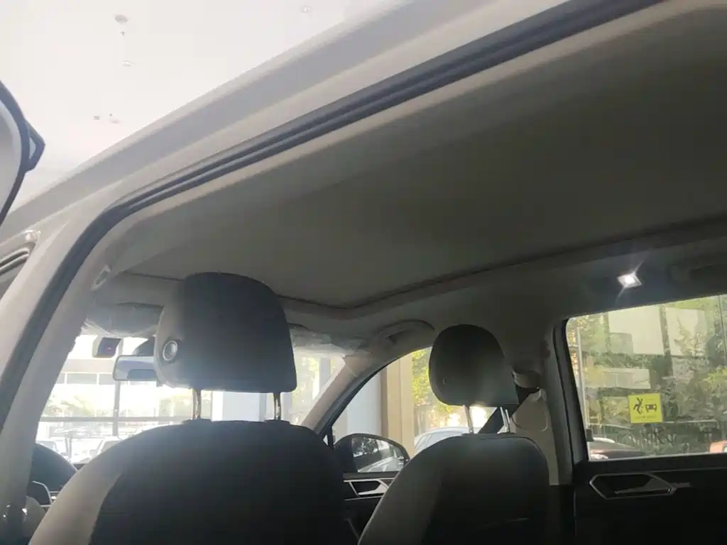 Volkswagen Tiguan L — миниатюра 18