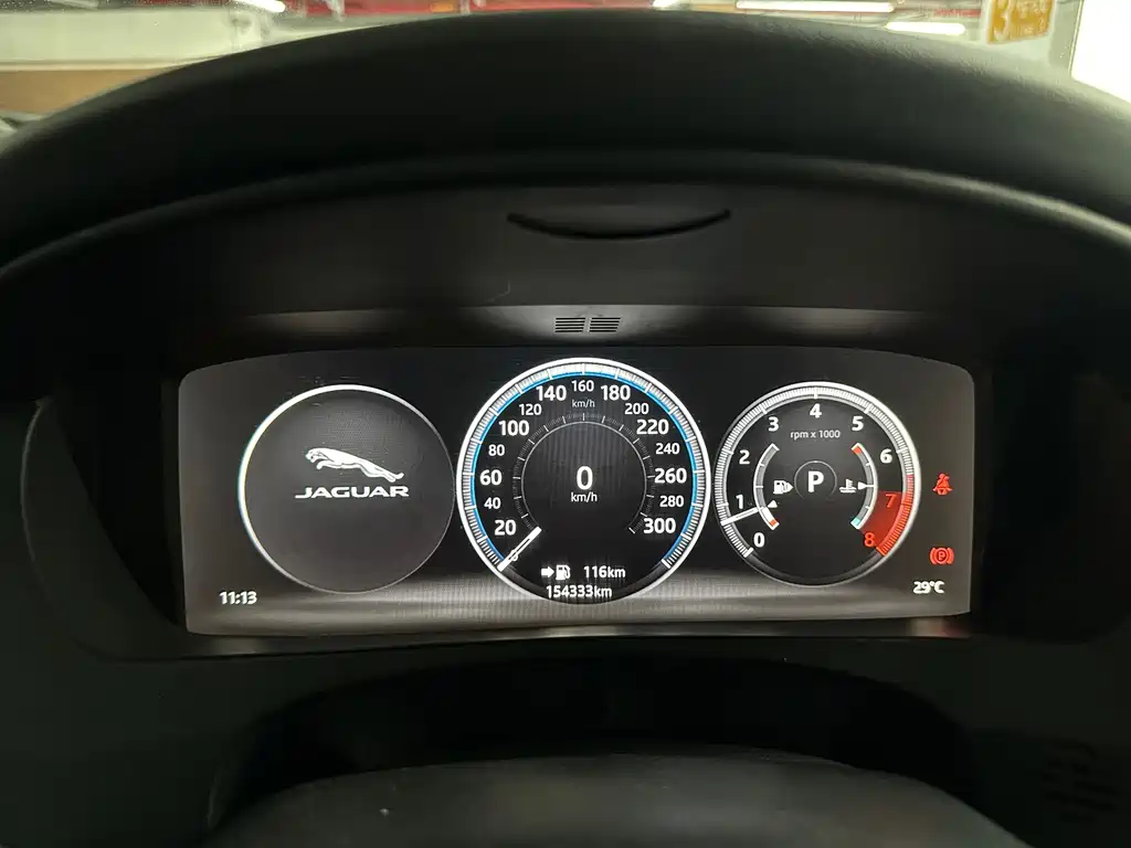 Jaguar F-PACE — миниатюра 18