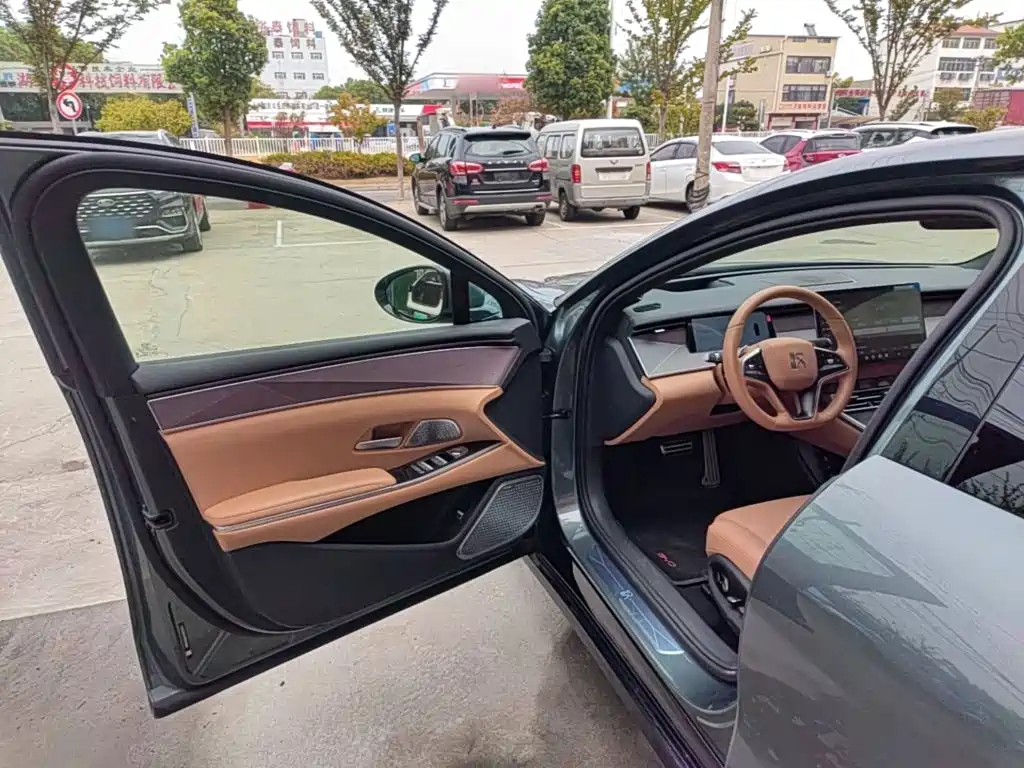 BYD Han L — миниатюра 16