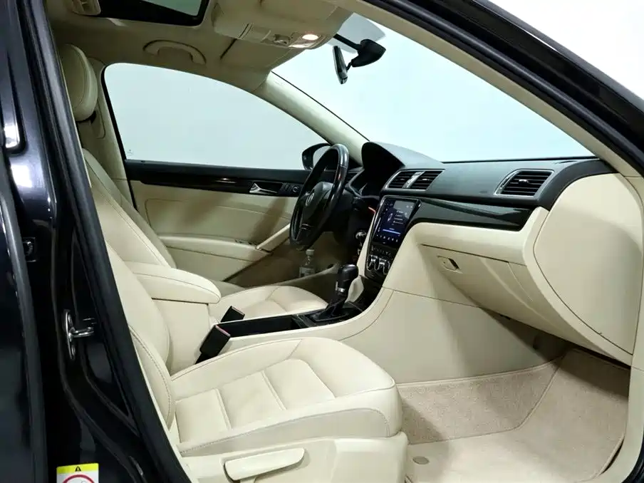Volkswagen Passat — миниатюра 6