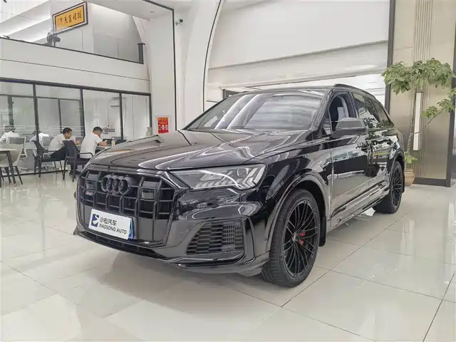 AUDI Q7 2020