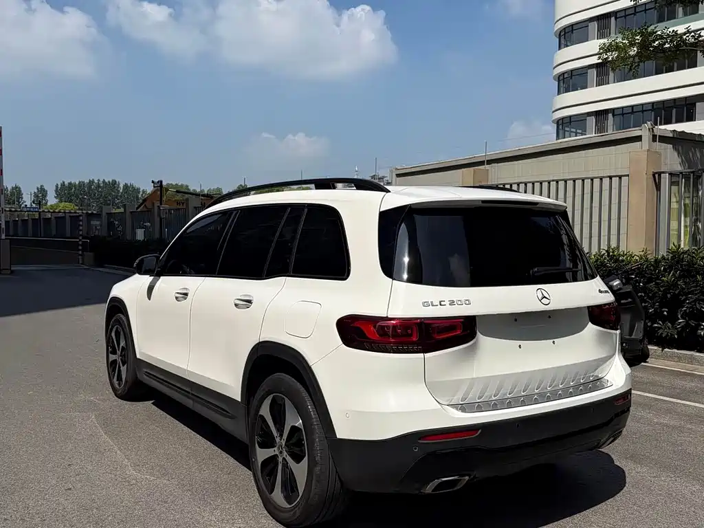 Mercedes-Benz GLB — миниатюра 10