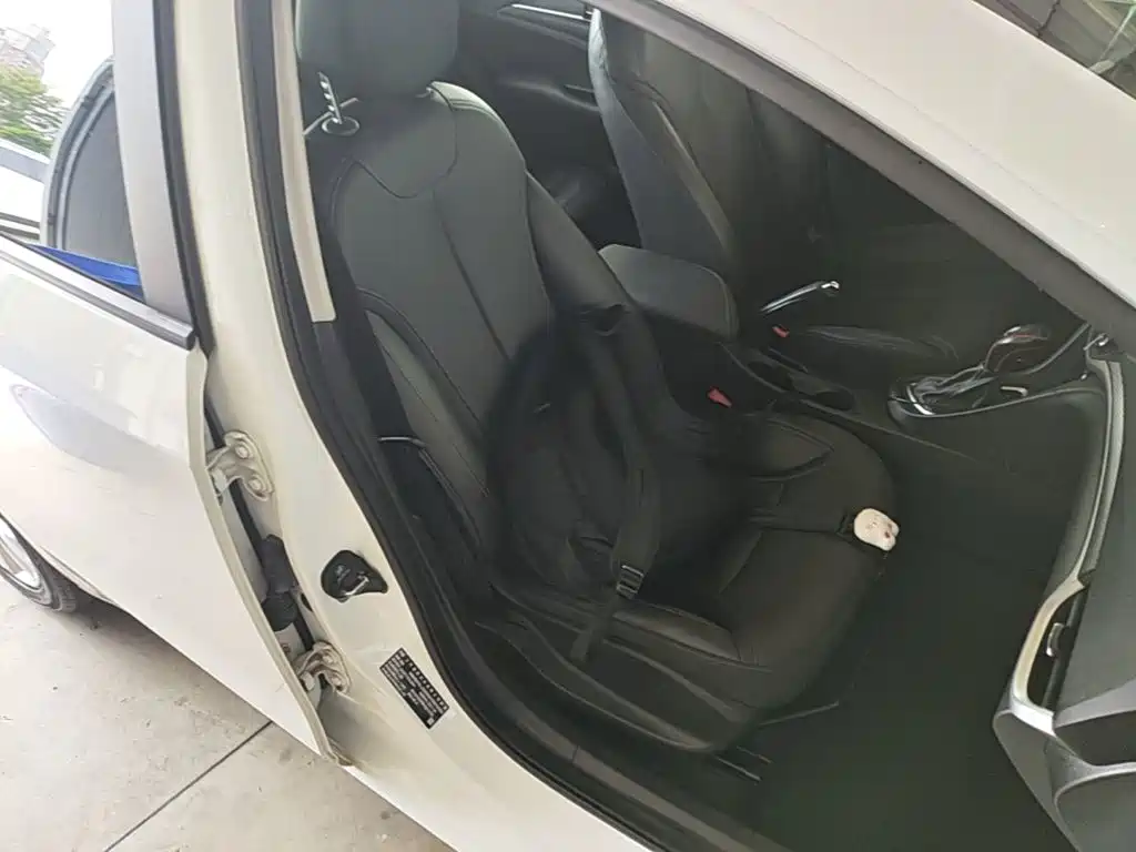 Buick Excelle — миниатюра 25