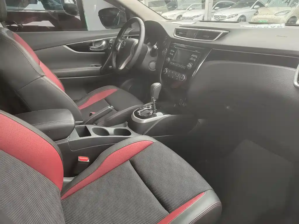 Nissan Qashqai — миниатюра 4