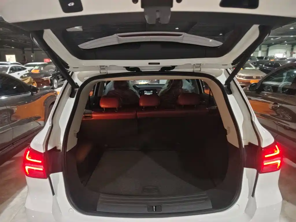 Roewe RX5 — миниатюра 19