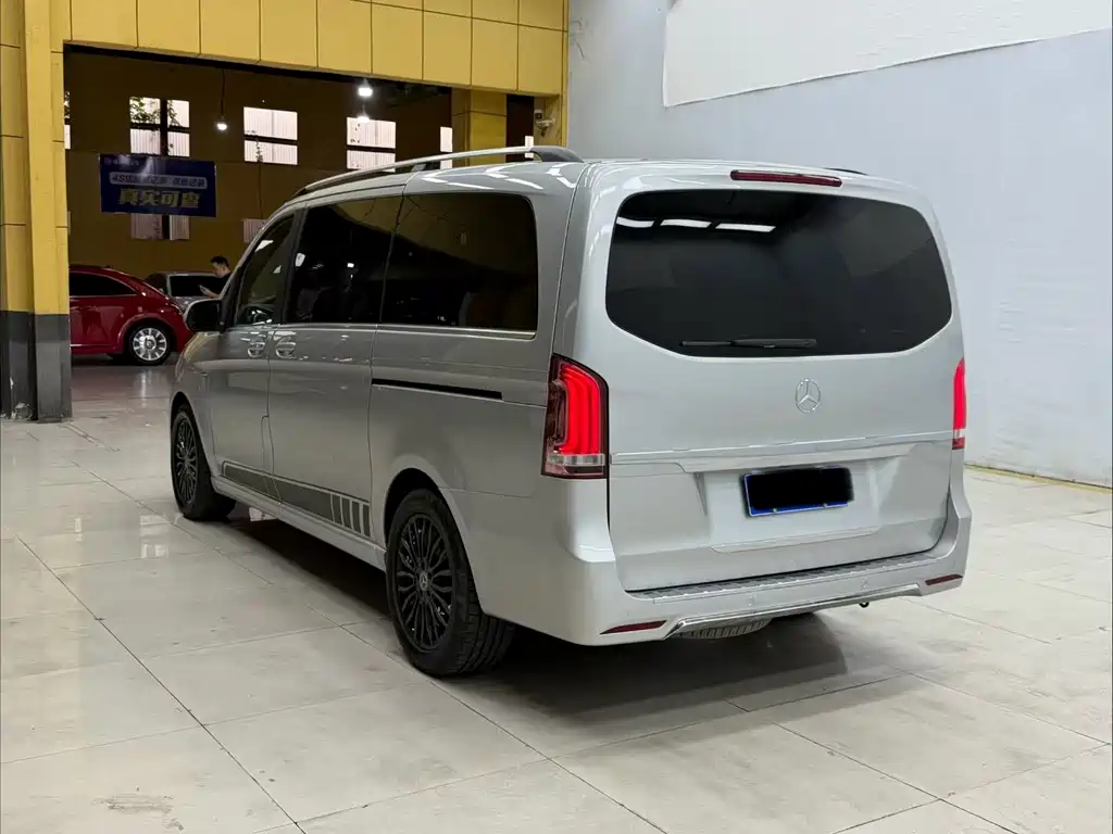 Mercedes-Benz V-Class — миниатюра 7