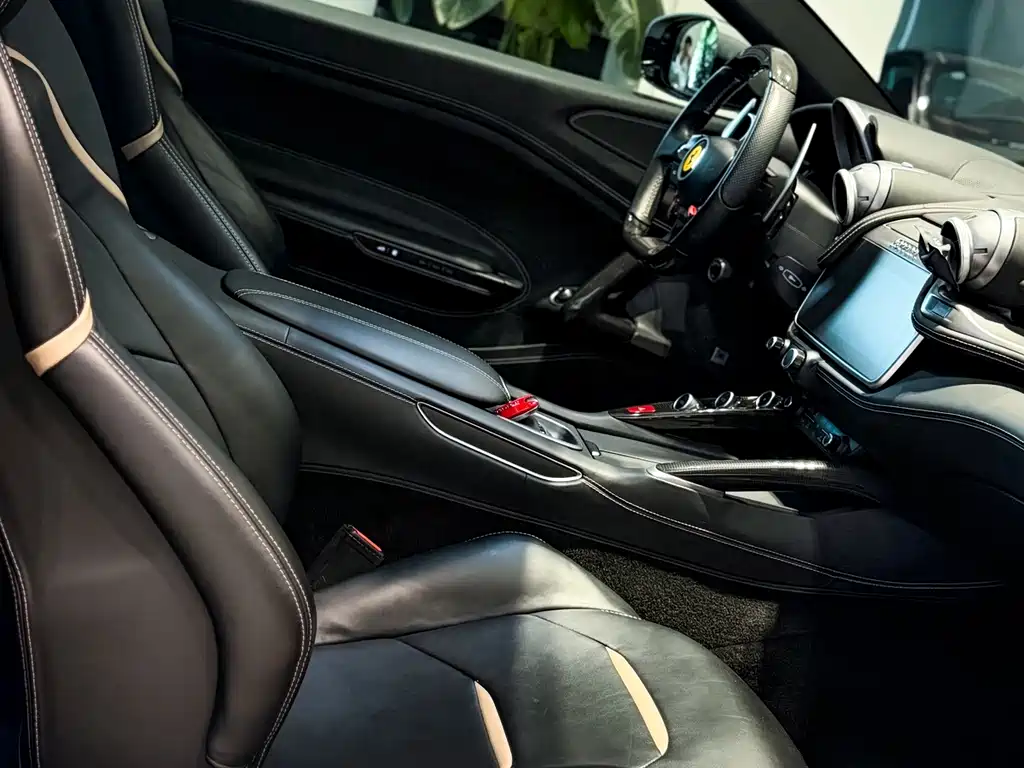 Ferrari GTC4Lusso — миниатюра 9