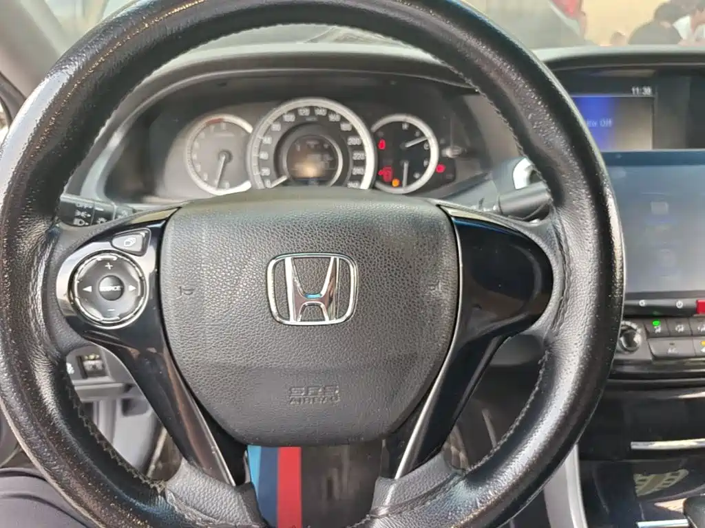 Honda Accord — миниатюра 11