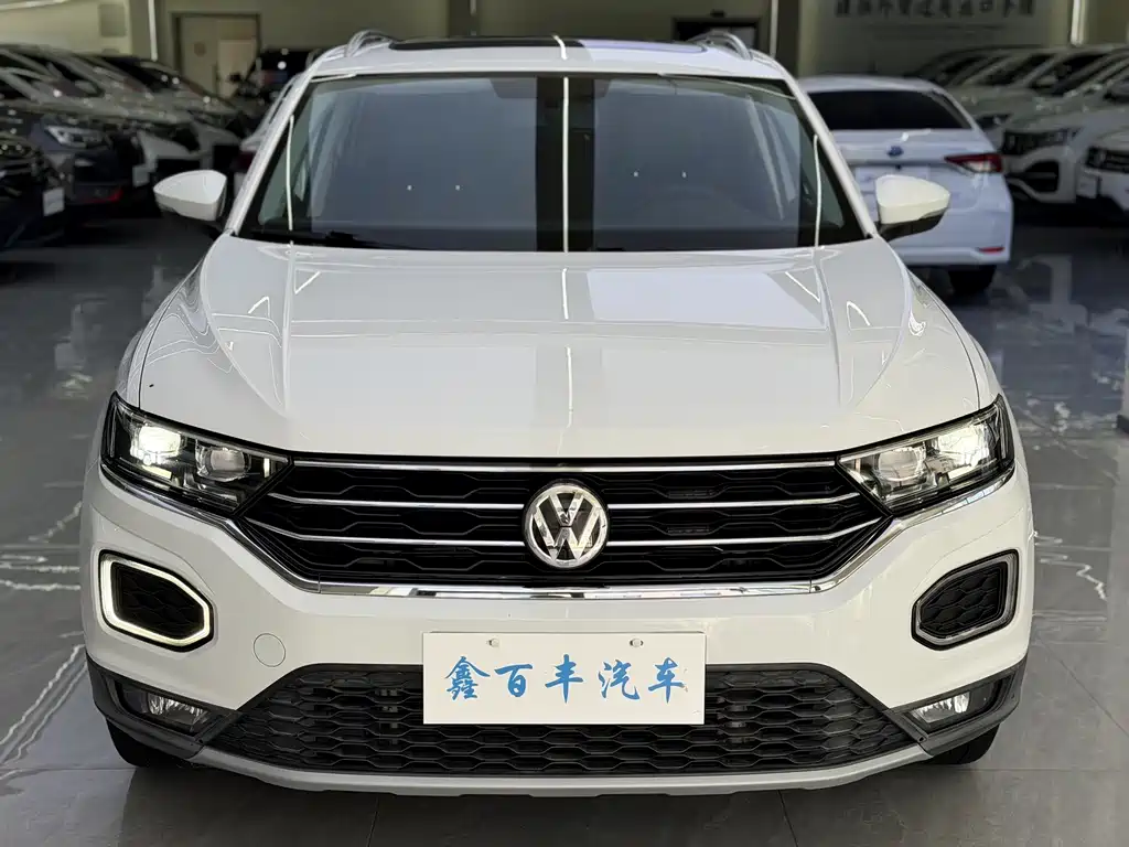 Volkswagen T-Roc — миниатюра 2
