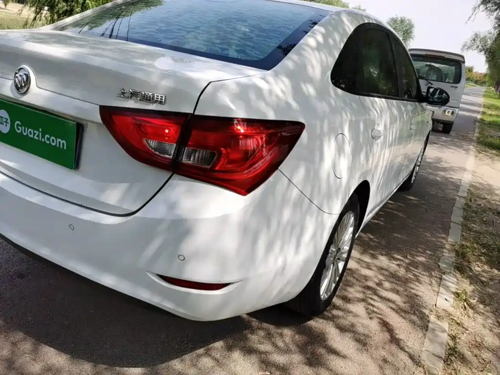 Buick Excelle — миниатюра 8