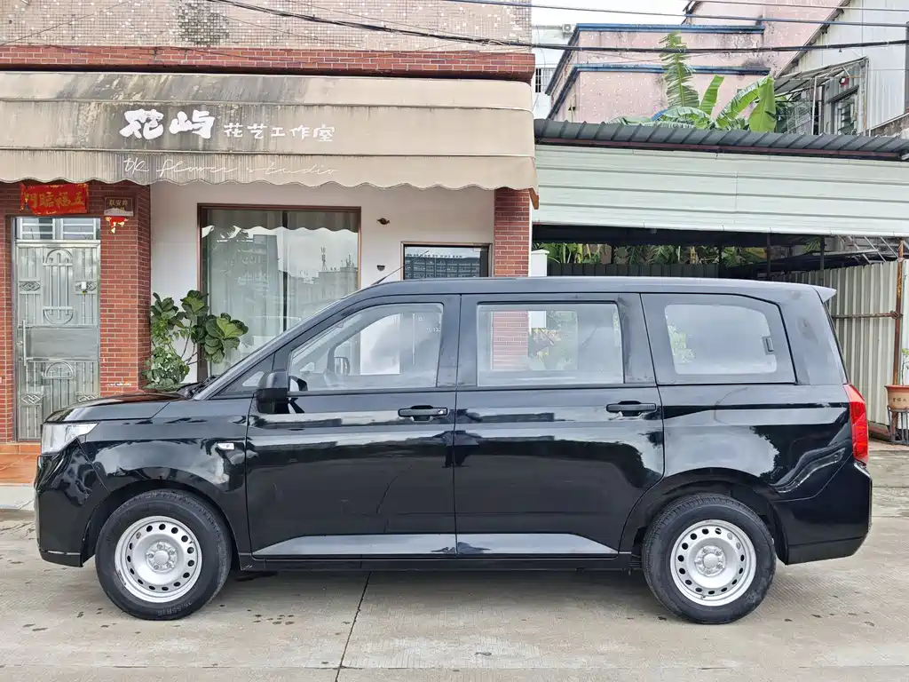 WULING AUTOMOBILE WULING HONGGUANG PLUS