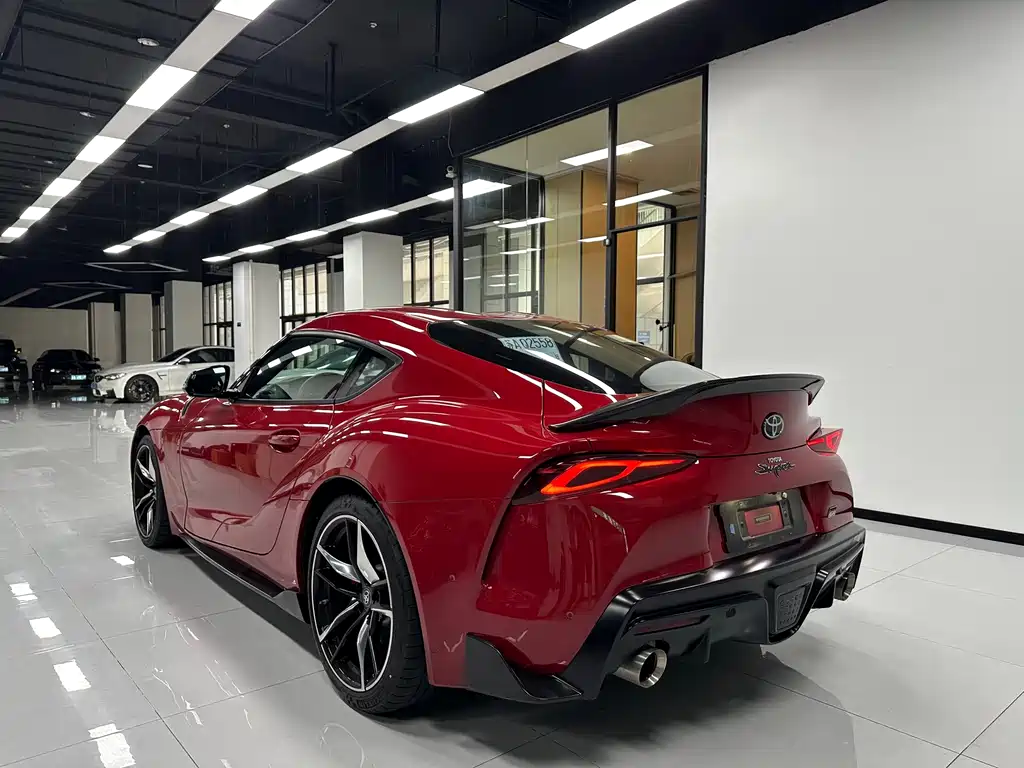 Toyota Supra — миниатюра 4
