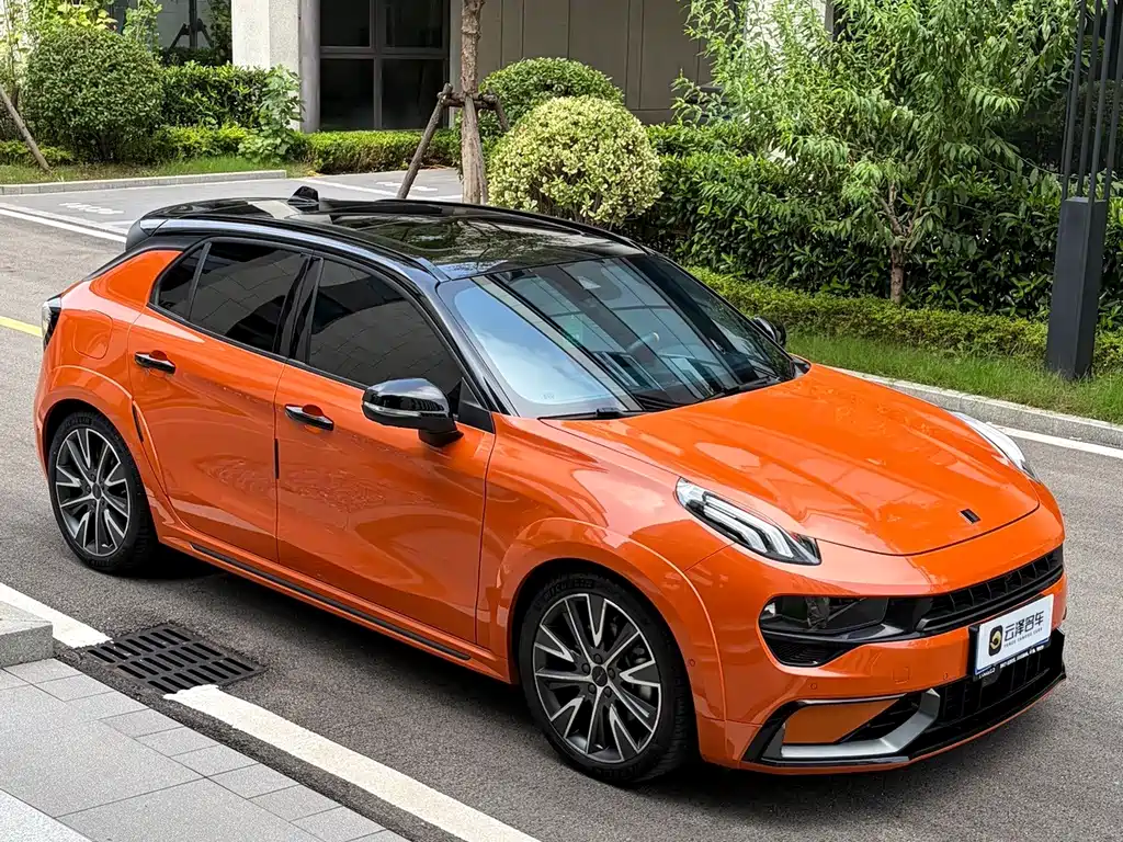 Lynk & Co 02 Hatchback — миниатюра 2