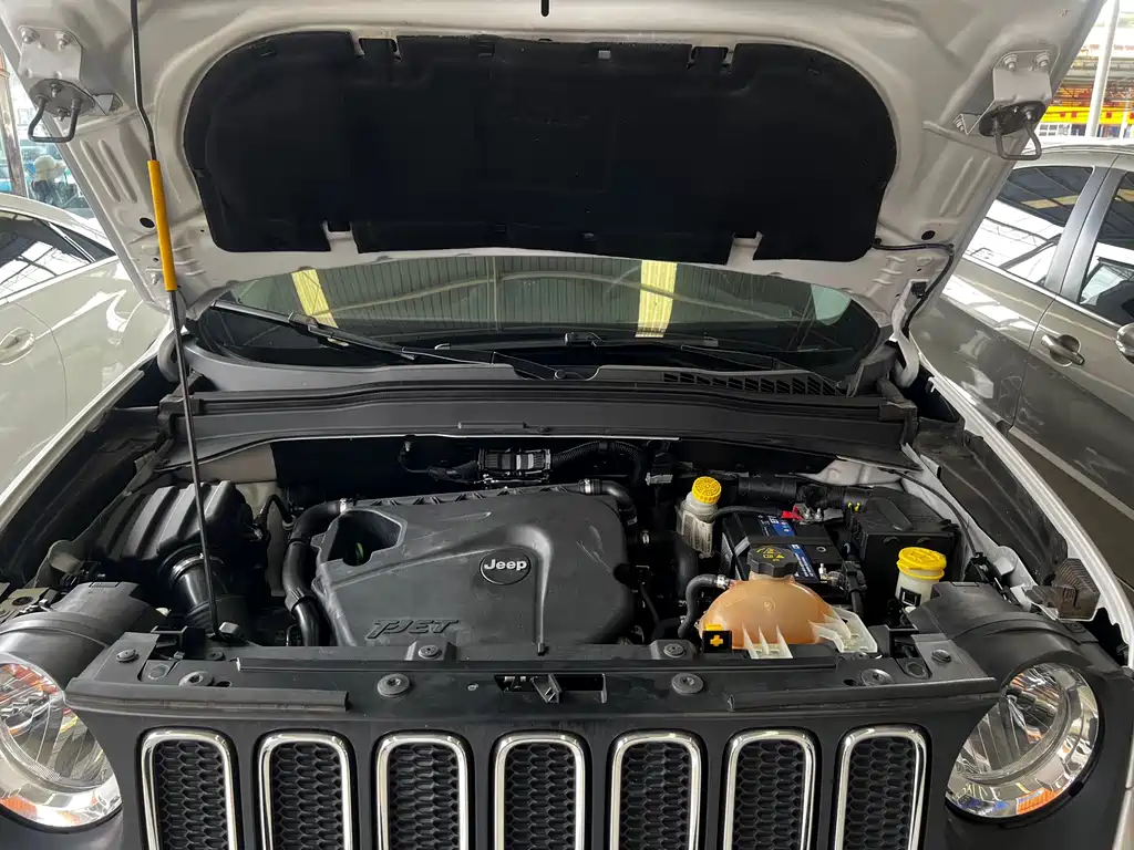 Jeep Renegade — миниатюра 9