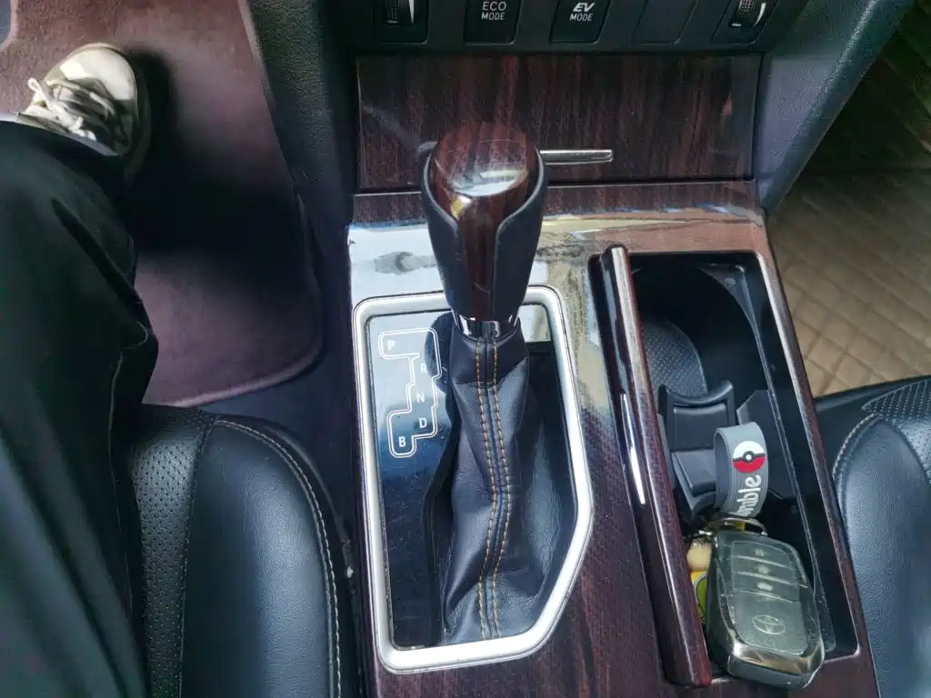 Toyota Camry — миниатюра 14
