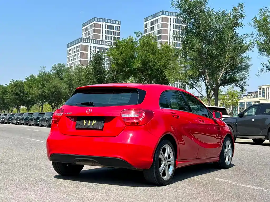 Mercedes-Benz A-Class (Import) — миниатюра 7