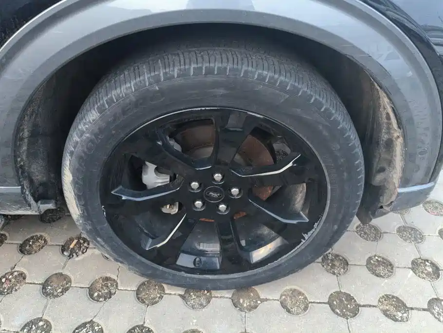 Ford Explorer — миниатюра 6
