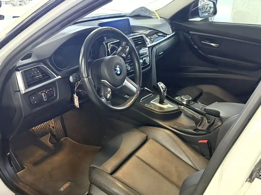 BMW 3 Series — миниатюра 6