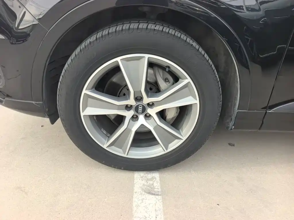 Audi Q7 — миниатюра 23