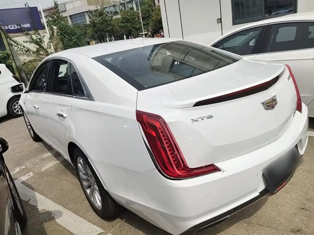 Cadillac XTS — миниатюра 5
