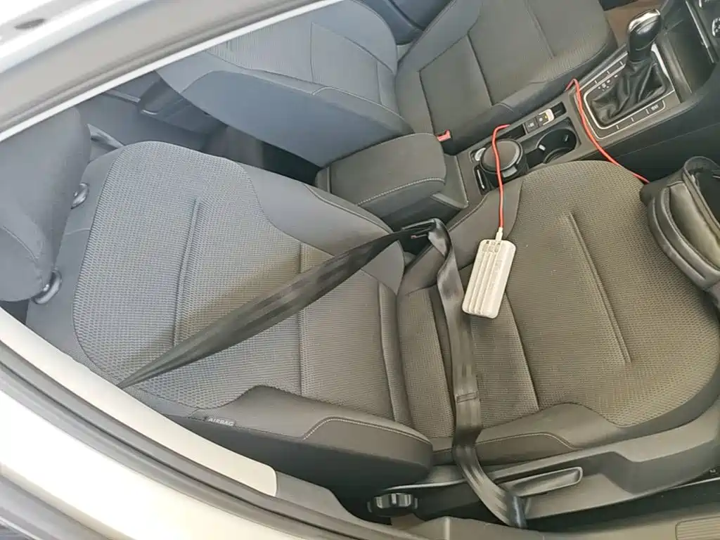 Volkswagen Golf — миниатюра 25
