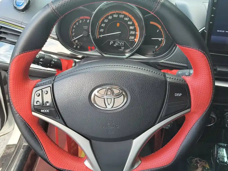 Toyota Yaris L — миниатюра 15