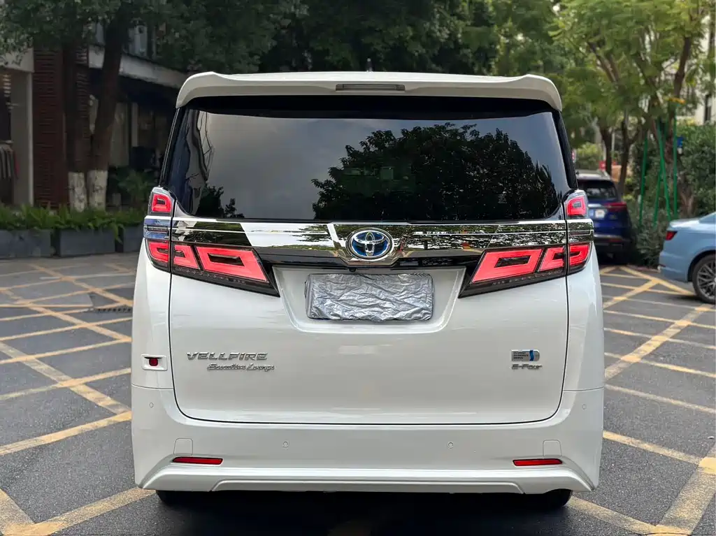 Toyota Vellfire — миниатюра 5