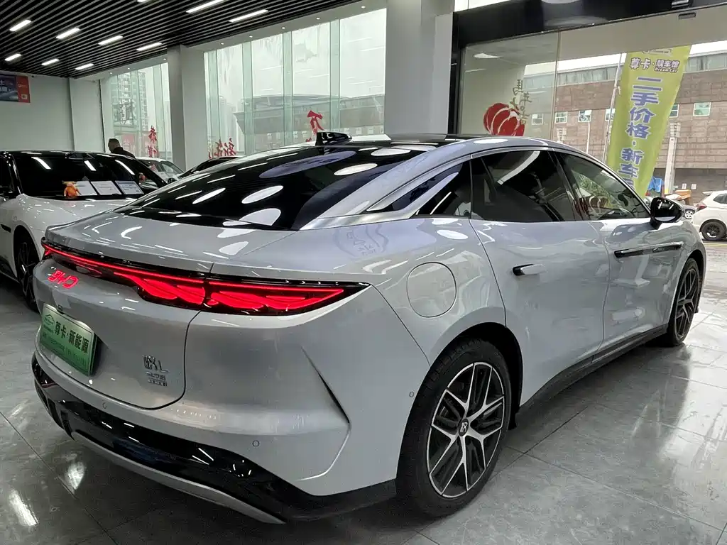 BYD Han L — миниатюра 8