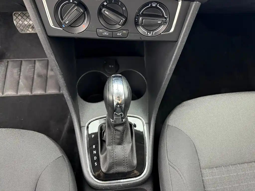 Volkswagen Polo — миниатюра 12