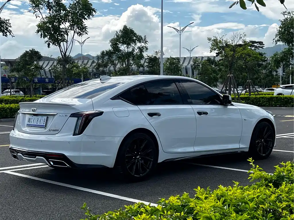 Cadillac CT5 2022 28T