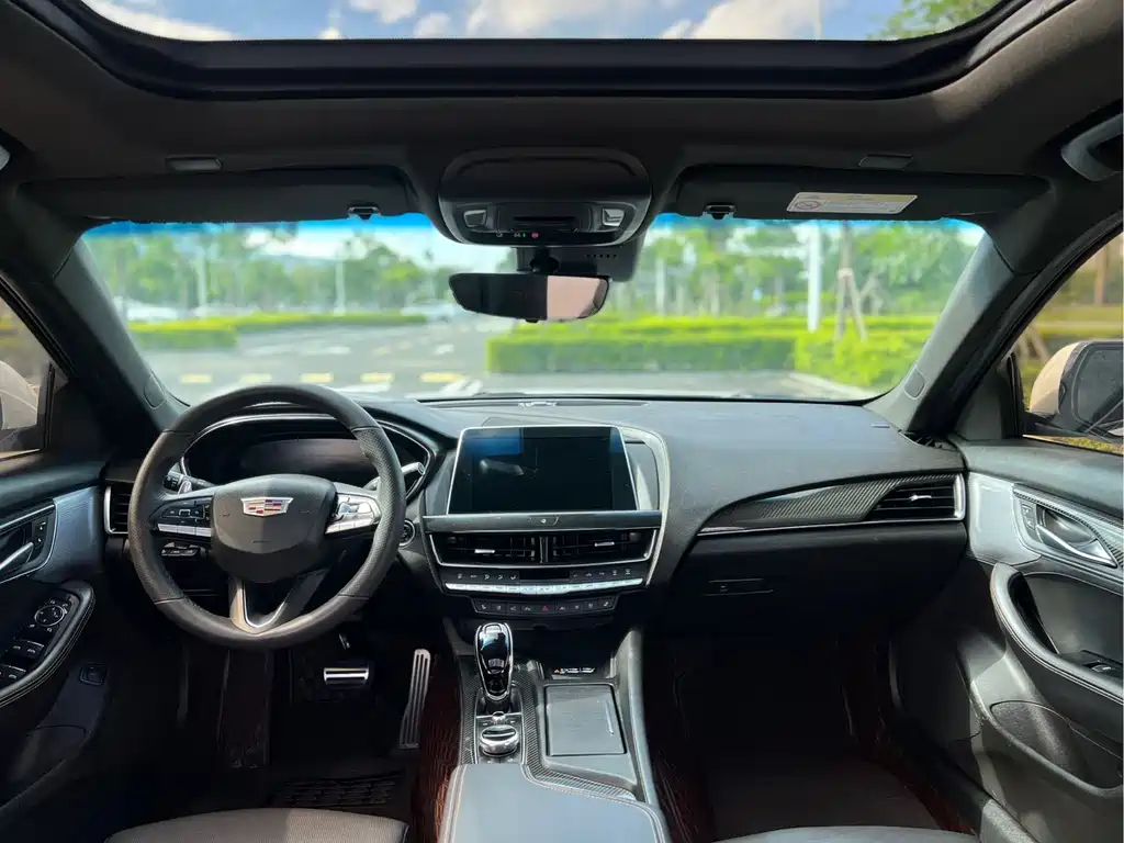 Cadillac CT5 2022 28T