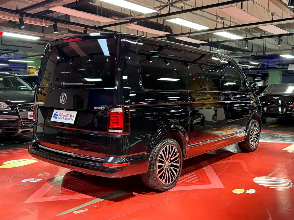 Volkswagen Multivan 2.0TSI 4WD Premium Edition 7 seats, фото 5